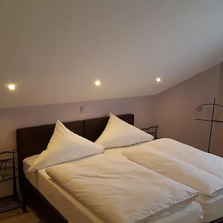 Hotel Haus Marvin Dottingen (Rhineland-Palatinate)