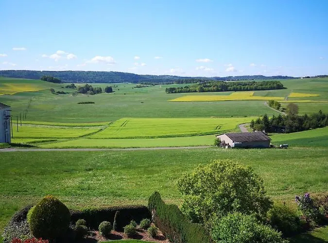 מלון Haus Marvin 3*